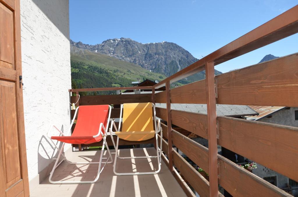 Hotel Meuble Rosalpina Isolaccia Exterior foto