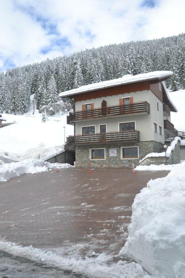 Hotel Meuble Rosalpina Isolaccia Exterior foto